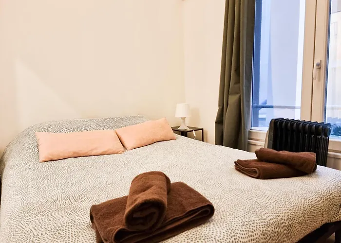 Exigehome-Versailles A 2 Pas Du Chateau